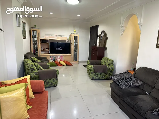 179 m2 3 Bedrooms Apartments for Sale in Amman Tla' Ali