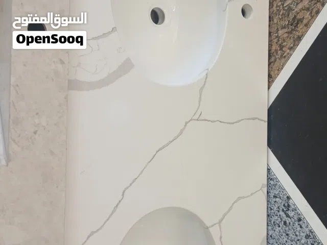 مغسله كوارتز اجنبي مع حوضين اندر كونتر طول 160 سم عرض 60 سم مع شرشف امامي 20 سم