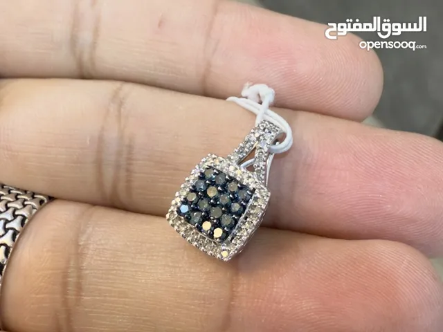 تعليقة الماس مع ذهب ابيض للبيع يرجى قراءة الوصف