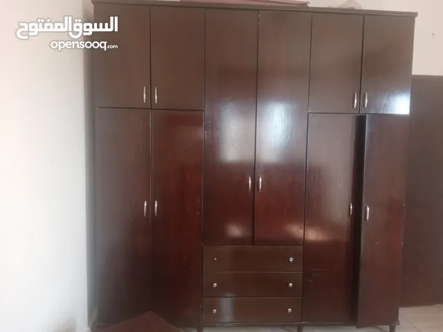 غرفة نوم شبه جديدة