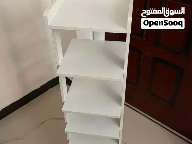 رفوف جديده غير مستعمله