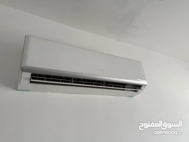 Selling 6 old used air conditioners need service