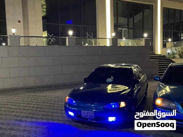 1995 هيونداي افانتي Standard