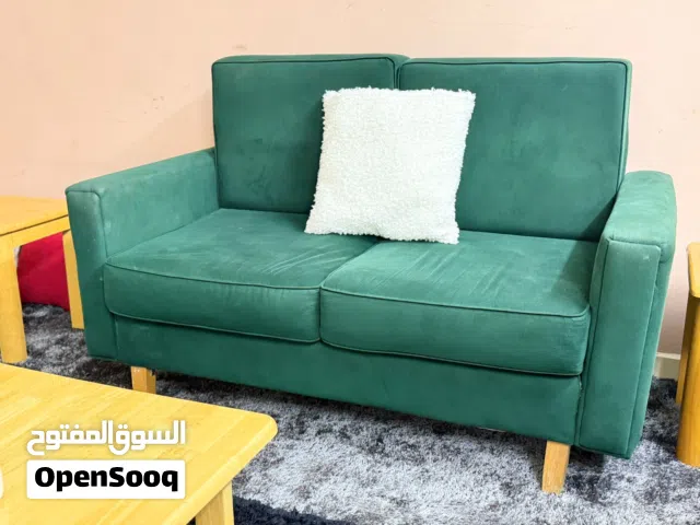 طقم كنب شبه الوكالة مع طاولات