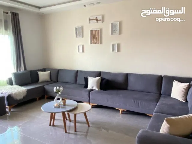 كنب 12مقعد براحه اسفنج وخشب مرتب تقريبا جديد