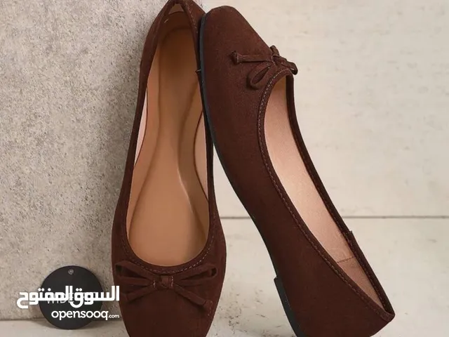 حذاء فلات (بني) من شي ان