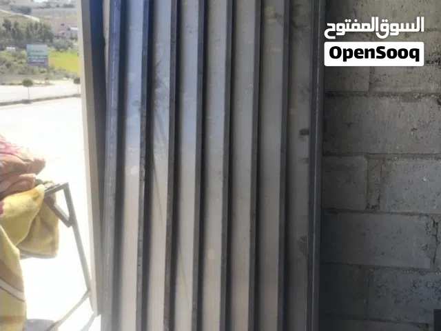 للبيع  باب حديد