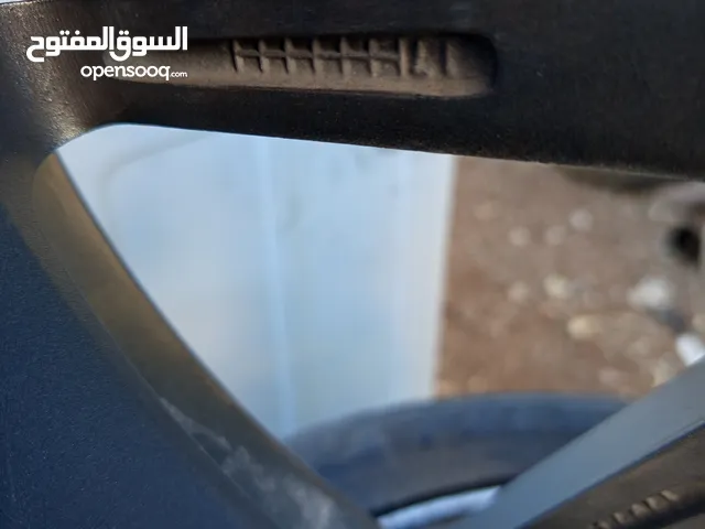 جنط مقاس 17 وكاله خالي من الشعور والكسور والفتال بحال الوكالة