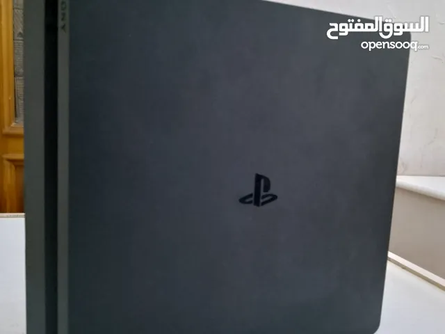 ps 4 slim 1T online avec 1 manette original+ 10 joux et ps plus essentiel 2 mois