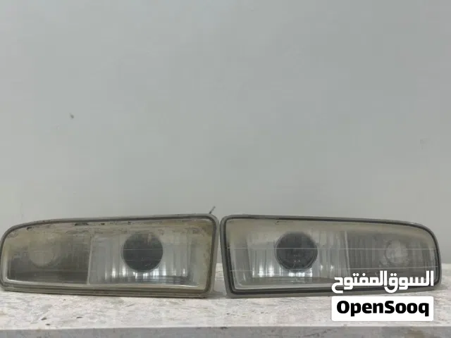 للبيع كشافات اماميه لكسز ستيسن lx 470 من موديل 1998 إلى موديل 2007 واحد وكاله وواحد تجاري بس تنضيف