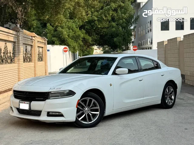 DODGE CHARGER SXT 2016 FULL OPTION - SINGLE OWNER - AGENCY MAINTAINED - EXCELLENT CONDITION CAR!
