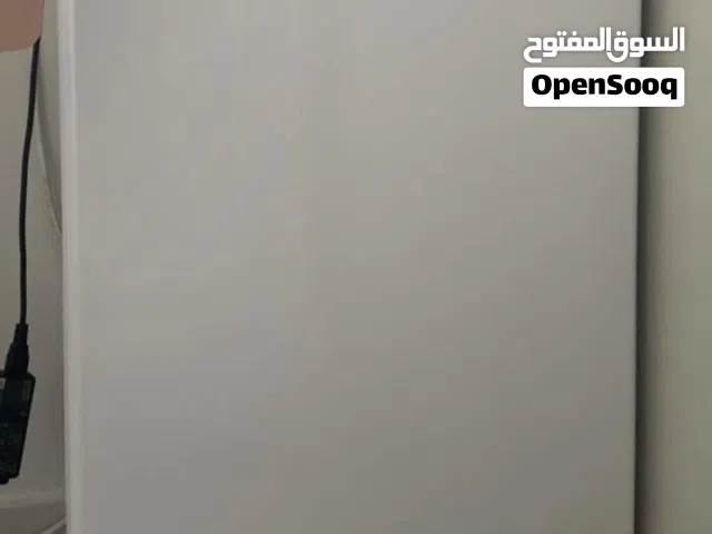 ثلاجة من ونسا