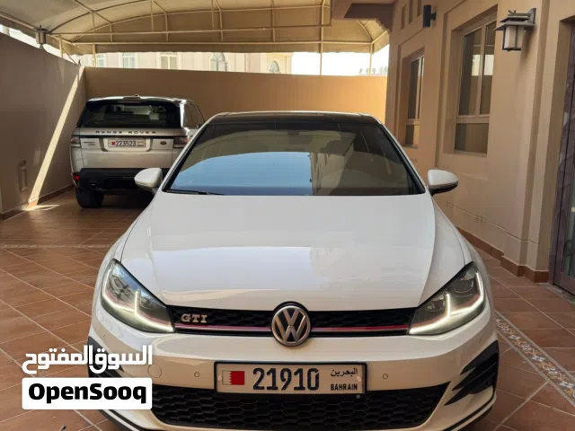 2019 Volkswagen Golf GTI Standard