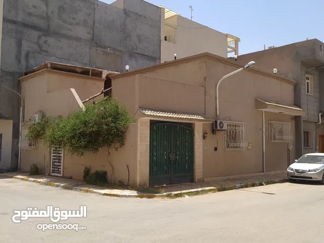 145 m2 3 Bedrooms Townhouse for Sale in Tripoli Bin Ashour