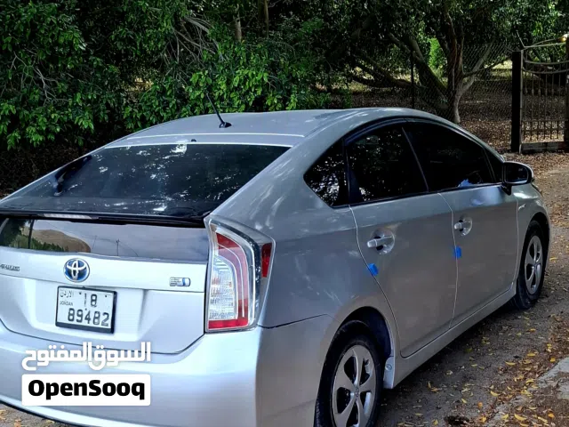 2013 تويوتا بريوس Prius