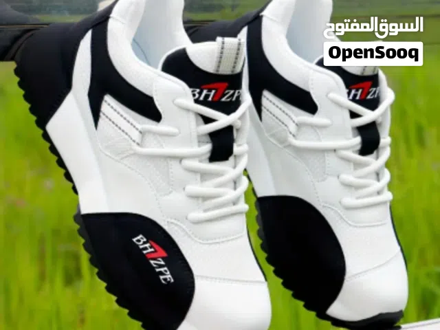 بوط رياضي رجالي جودة ممتازة السعر 12 دينار متوفر مقاسات