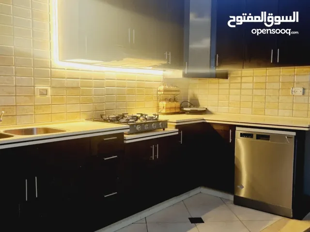 160 m2 3 Bedrooms Apartments for Rent in Ramallah and Al-Bireh Al Irsal St.