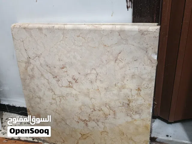 رخام مطبخ مستعمل بحالة الوكالة