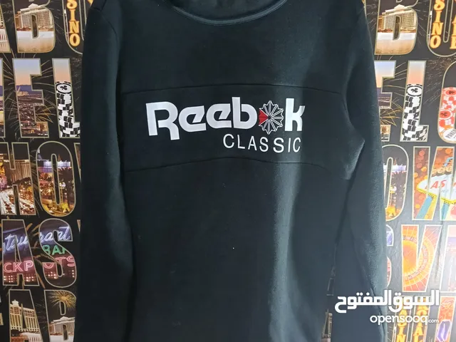 مجموعة ملابس بحالة ممتازة ولادي