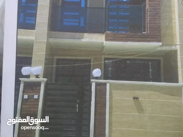 80 m2 3 Bedrooms Townhouse for Sale in Baghdad Dora