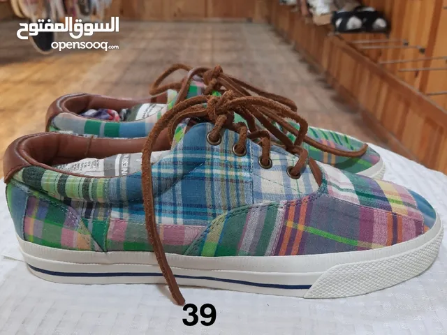 تشكيله مميزه من الشوزات الاوروبية