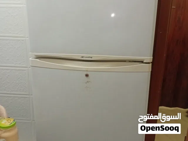 ثلاجة دايو بحالة جيدة