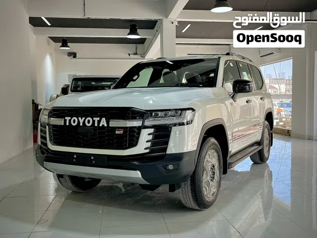 عرض تويوتا لاندكروزر GR وكالة عمان زيرو كيلو متر ضمان الوكالة 5 سنوات