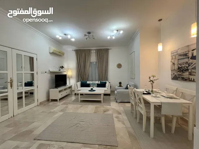 مرحبًا بكم في هذا الاستوديو الساحر الذي يقع في منطقة حيوية في العين الجيمي. هذا المكان المريح مثا