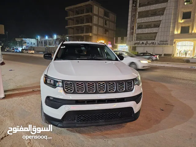 جيب كومباس 2022 جوه السوك 155 وبيها مجال