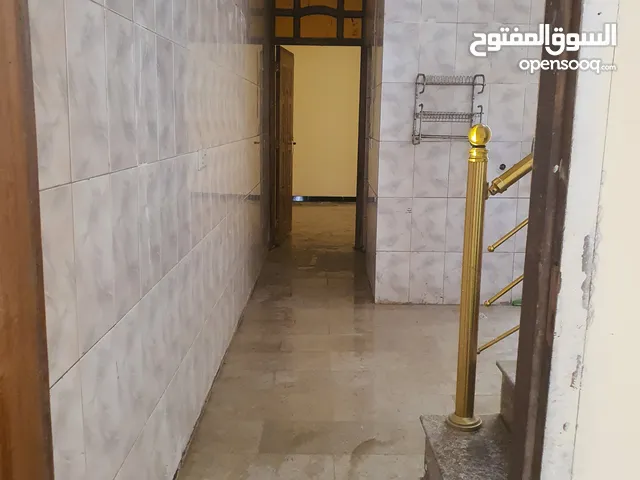 140 m2 4 Bedrooms Townhouse for Rent in Baghdad Ghadeer
