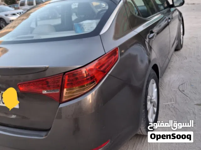 2014 كيا اوبتيما Standard