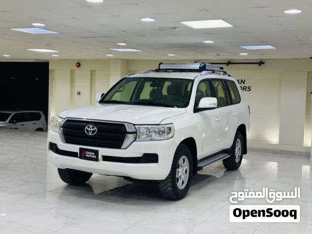TOYOTA LAND CRUISER  EXCELLENT CONDITION  2019  OMAN CAR