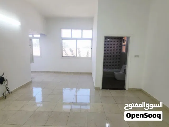77 m2 Studio Apartments for Rent in Al Ain Al Tawiya