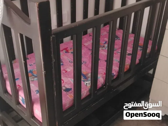 تخت بيبي للبيع