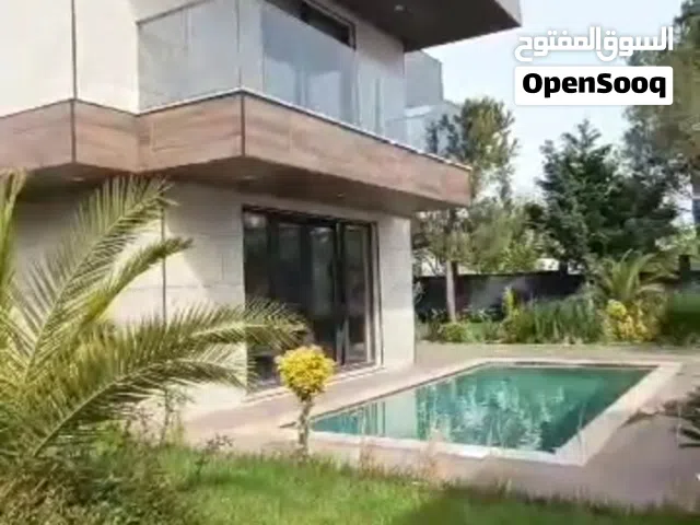 285 m2 5 Bedrooms Villa for Sale in Istanbul Büyükçekmece