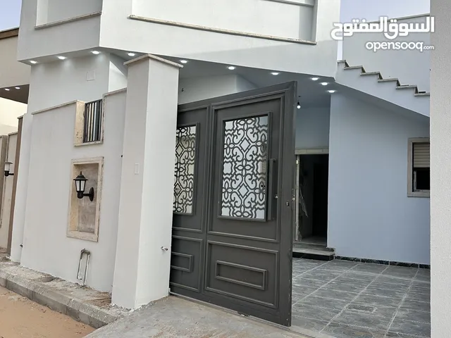 125m2 3 Bedrooms Townhouse for Sale in Tripoli Ain Zara