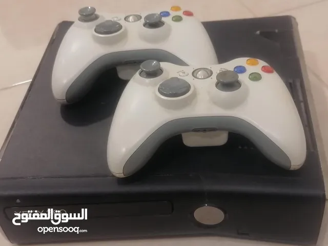 اكس بوكس 360كامل ملحقات سعر 120وبي مجال