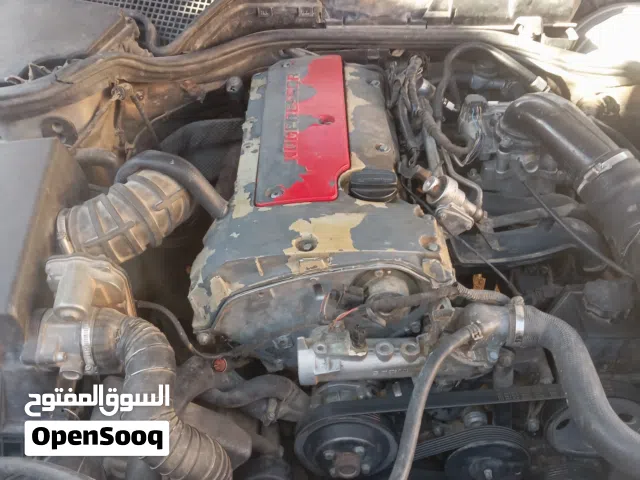 مرسيدس عيون المحرك والكنبيو الصاله تمام الكنبيو لطش