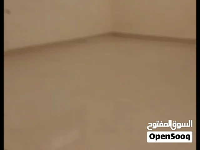 للأيجار ارضي وسرداب ينفع للتخزين او سكن شركه