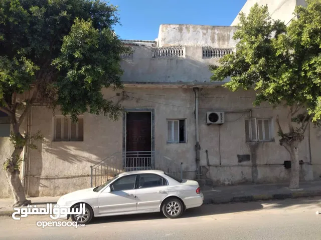 209 m2 More than 6 bedrooms Townhouse for Sale in Tripoli Souq Al-Juma'a
