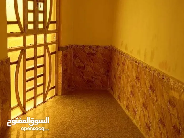 100 m2 1 Bedroom Apartments for Rent in Basra Al Asdiqaa