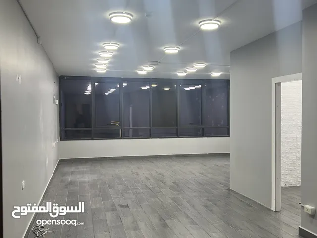 مكتب تجاري للإيجار او للبيع في الدوار السابع
