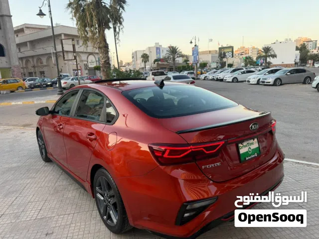 2021 كيا فورتي GT-Line