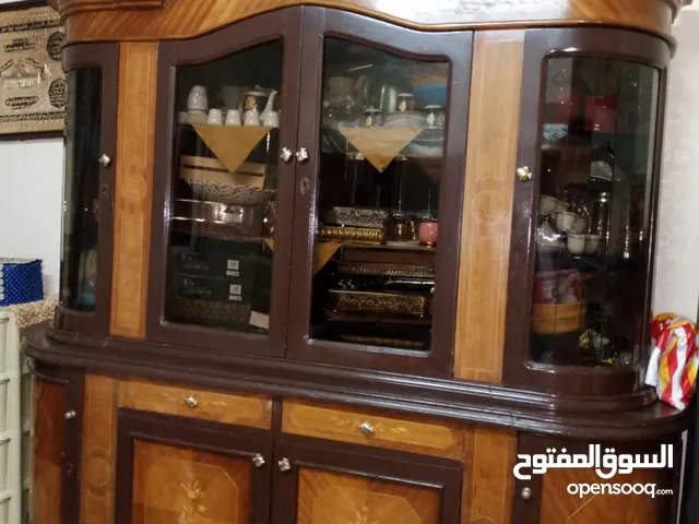 بوفيه خشب زان تقيل قطعتين نظيف جدا والسعر حرق للجادين استخدام خفيف الخشب تقيل ومش مهيون بيلمع