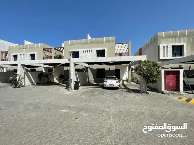 3 BR Excellent Townhouse in Dar Al Zain for Sale