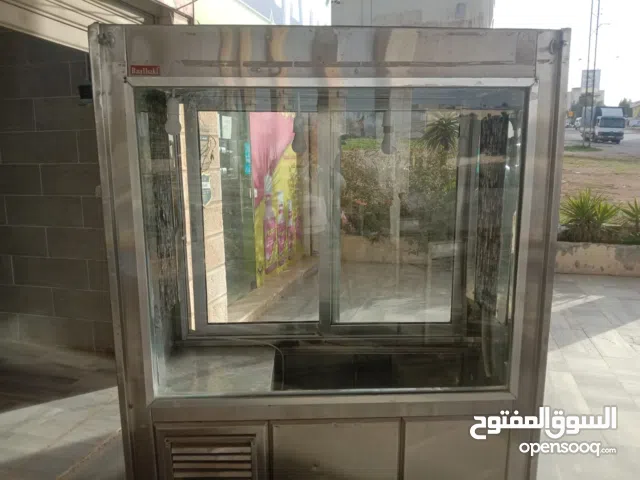 ثلاجه بعلبكي. لتعليق وعرض الذبائح شغاله مليون بالميه وبحاله ممتازه