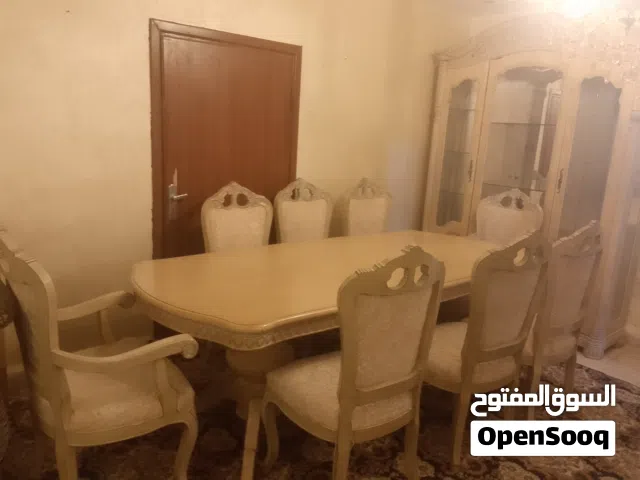 غرفة سفره 8 مقاعد للبيع