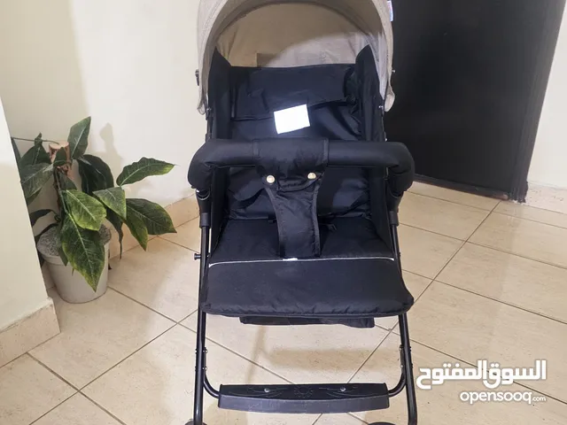 stroller عربة أطفال شبه جديدة