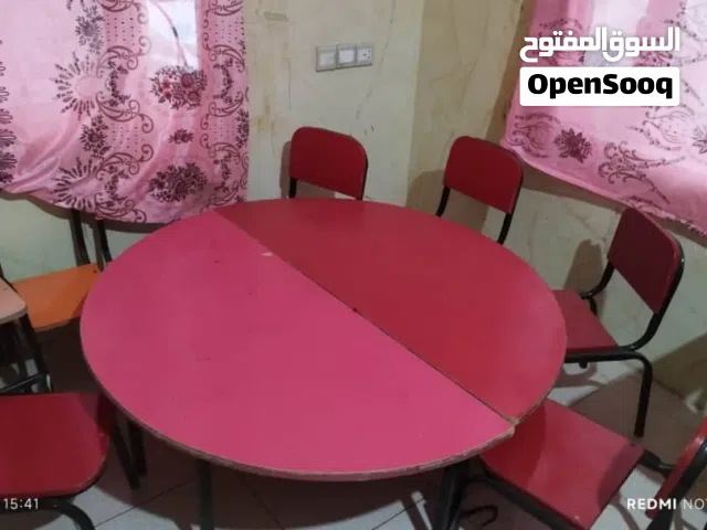 طاوله خشب قوي كبيره مع 10كراسي عررطه ب45الف