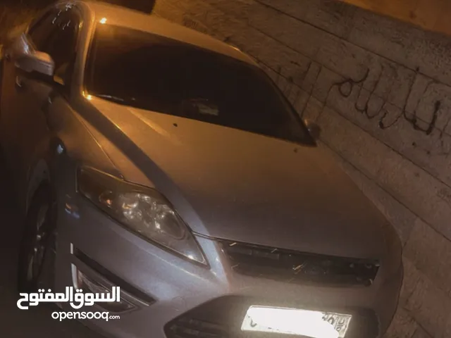 سيارة فورد مونديو